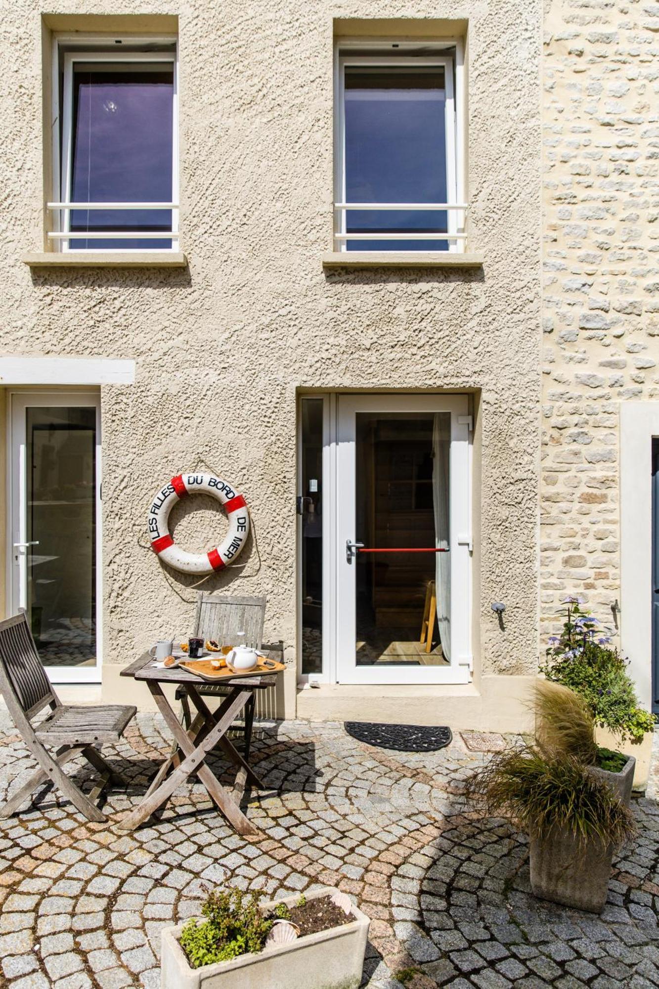 Mer Nature, Appartement Spacieux By Les Filles Du Bord De Mer, Petite Terrasse Vue Mer Port-en-Bessin-Huppain Exterior photo